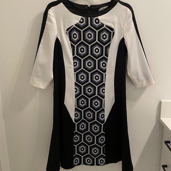 Geometric Karen Millen Skater-Style Dress - Picture 1 of 4